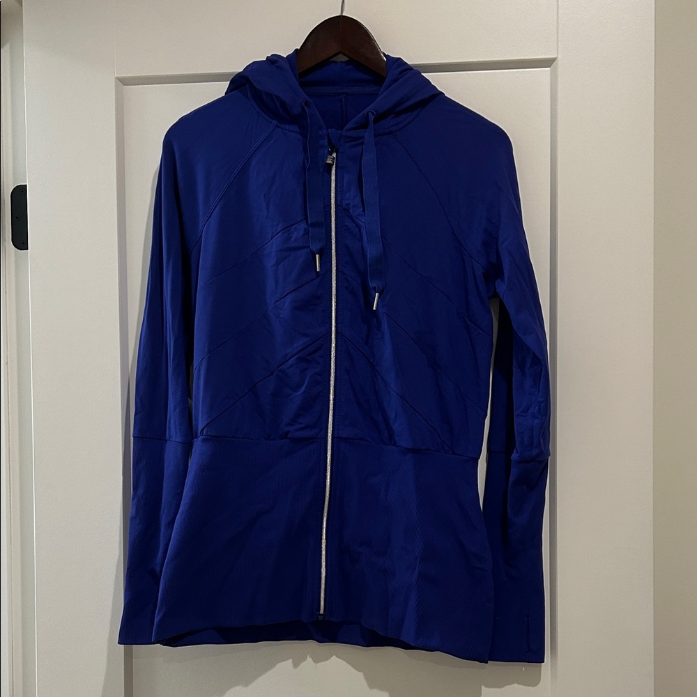 Vintage Lululemon Jacket as seen on Sofia Vergara in Modern Family - Med